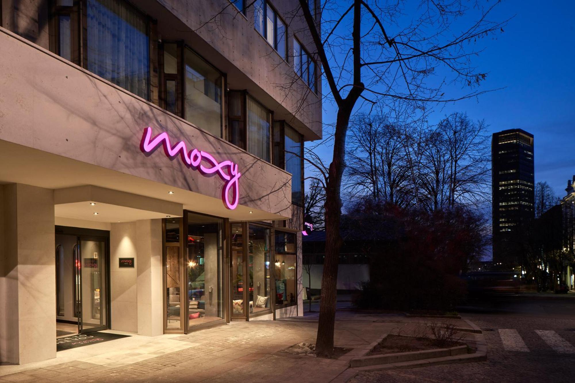 Отель Moxy Белград Экстерьер фото